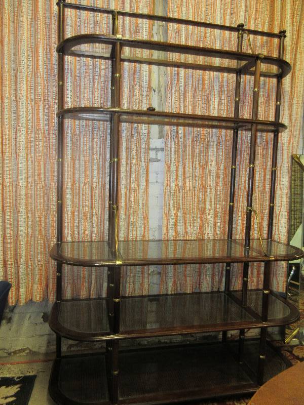 lot 3 image: Vintage Display Shelving  Bakers Rack