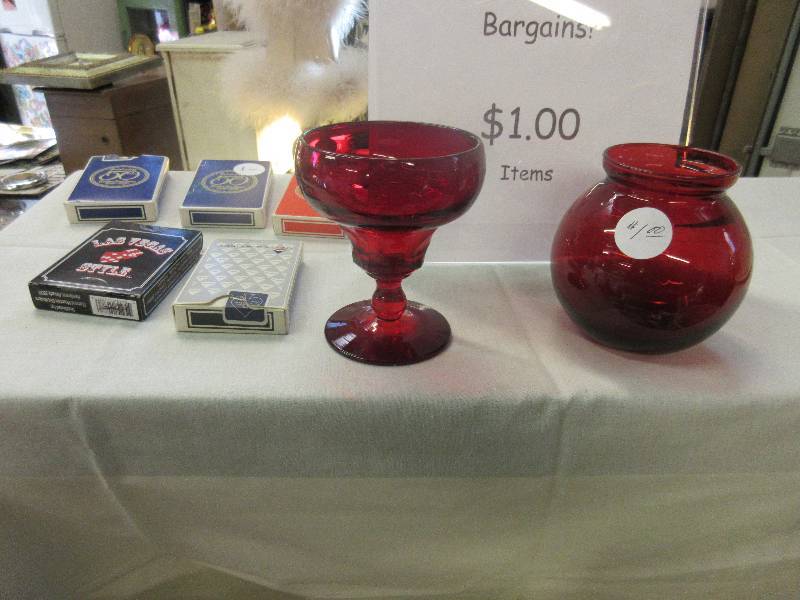 lot 16 image: Lot # 16 Smalls & Misc - Variety of items