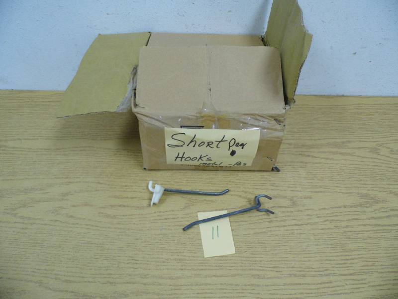 5 Peg Hooks
