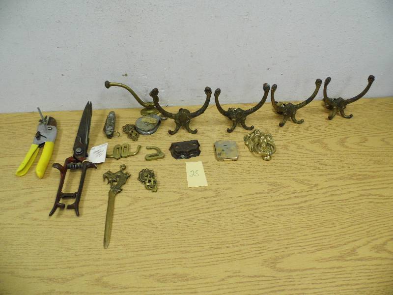 Vintage Hardware Itemsw