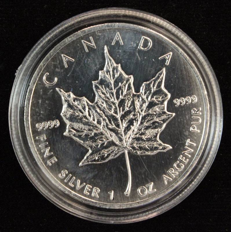 2013 CANADA MAPLE LEAF $5 1 TROY Oz. .9999 FINE SILVER IN AIRTITE HOLDER