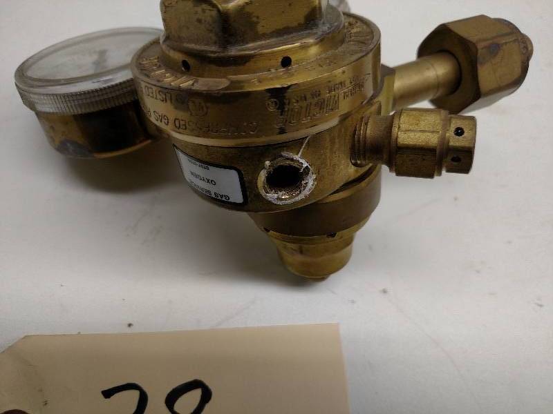 Victor Oxygen Regulator, Fitting Br...