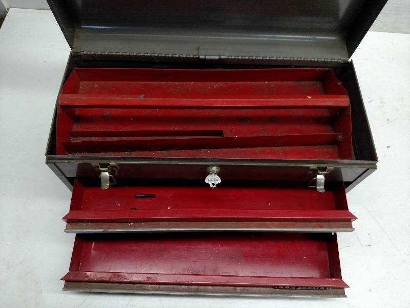 Craftsman Tool Box with Key...
