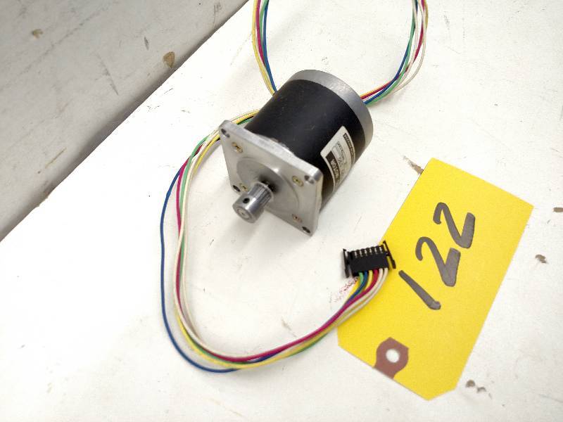 lot 122 image: Japan Servo KP6M2-030 Step Motor...