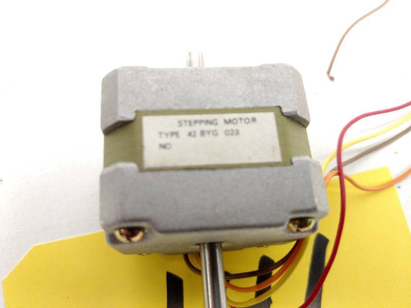 lot 141 image: Type 42 BYG023 Step Motor...