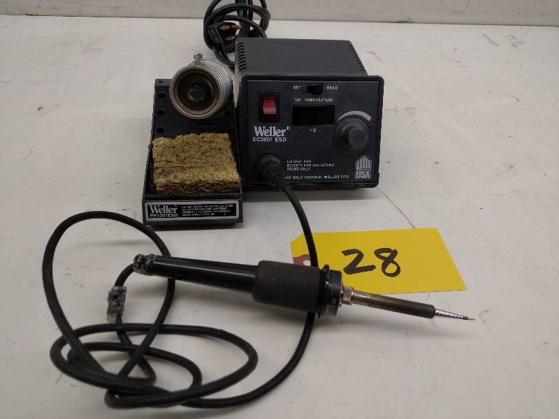 lot 28 image: Weller Model EC2001ESD Digital Sold...