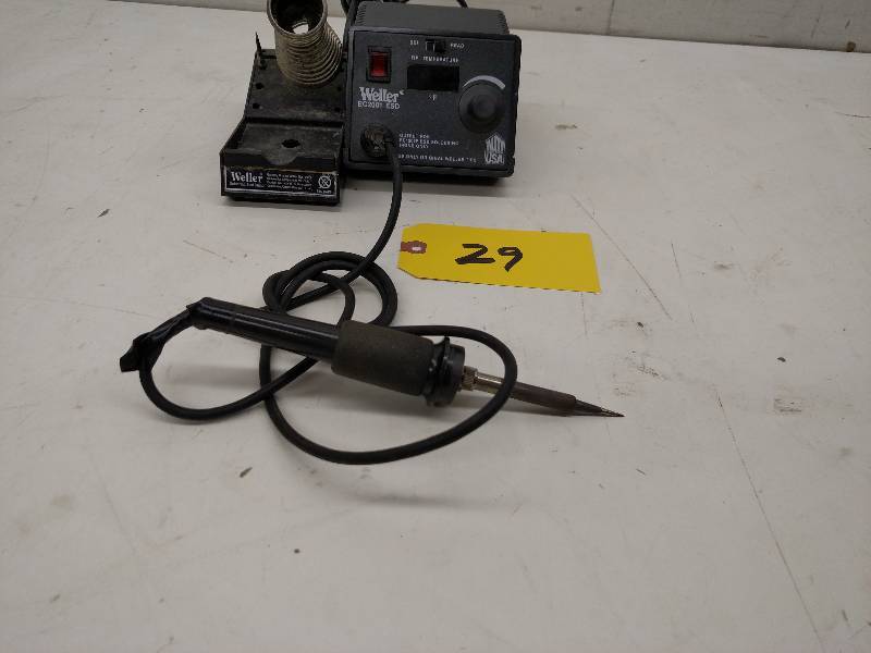 lot 29 image: Weller Model EC2001ESD Digital Sold...
