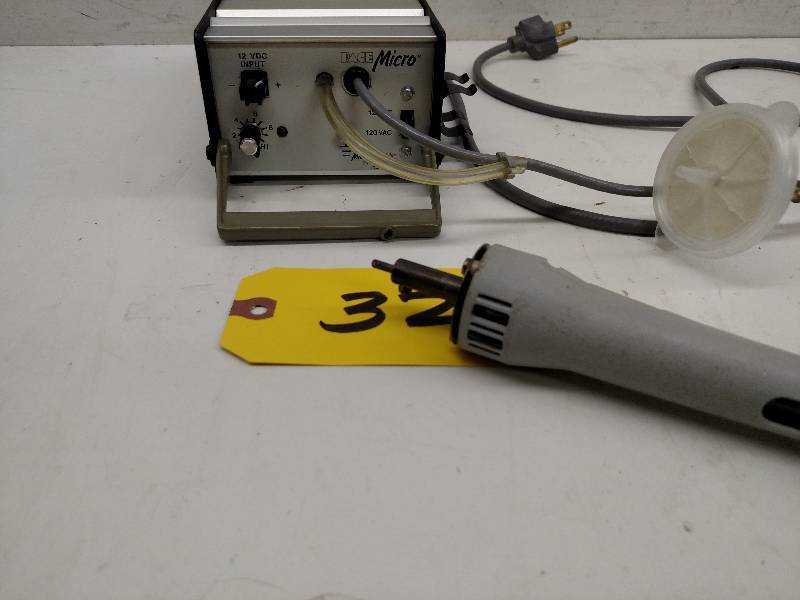 lot 32 image: Pace MP-1 Micro Portable Desolderin...