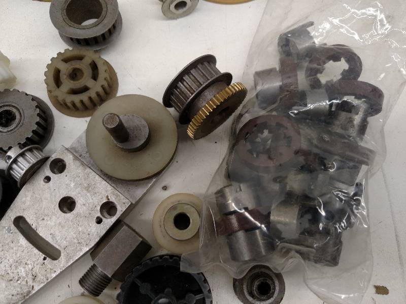 lot 218 image: Asstd Timing Pulleys...