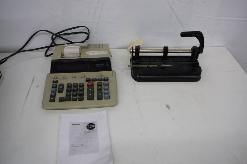 Sharp Electronic Calculator Swing line Punch (Works)