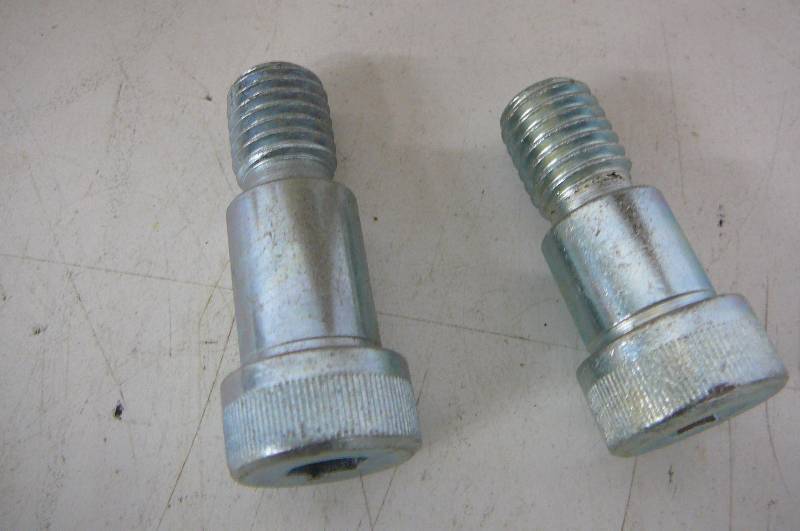 Bolts 34 x 1  34 x 34 Shoulder Bolts ZN