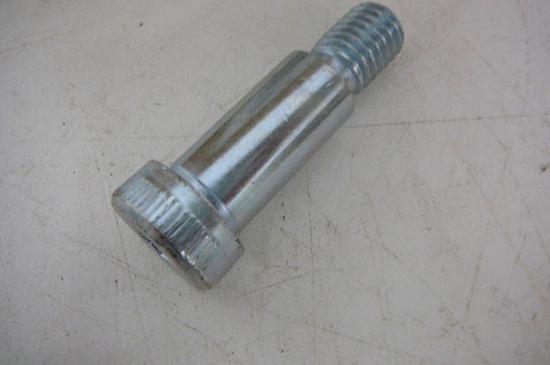 Bolts 58 x 1 14 Shoulder Bolts ZN