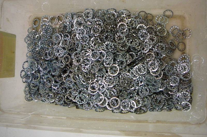 Lock washers 38 Internal