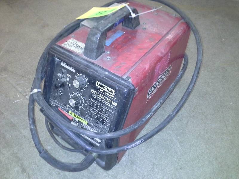 lot 23 image: Lincoln Arc Welder