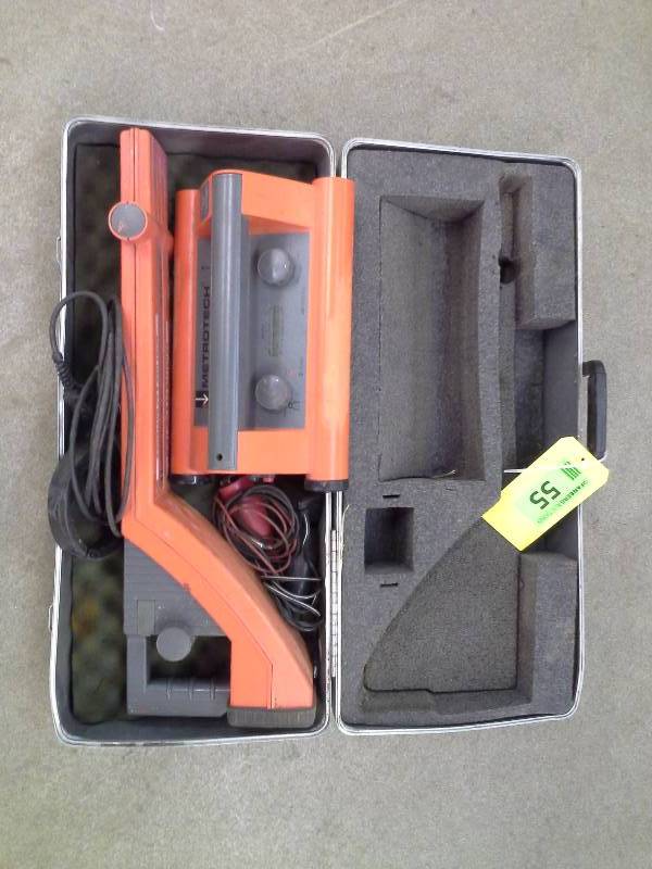 lot 55 image: Metrotech 9860SFL XT Underground Cable LinePipe locator