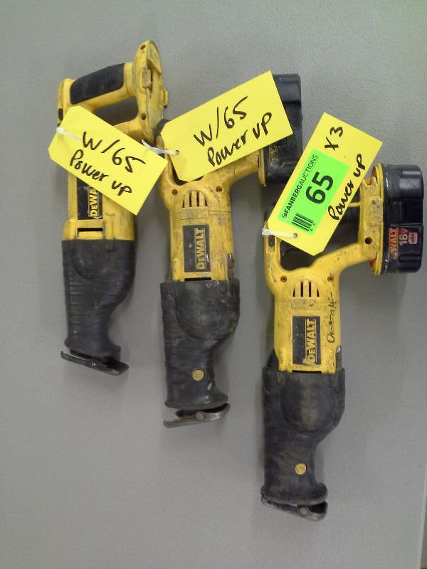 lot 65 image: DeWalt DC385DW938 Reciprocating Saws (18V)