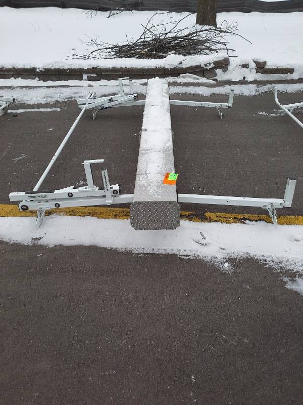 lot 3 image: Prime Design Vehicle Ladder Rack