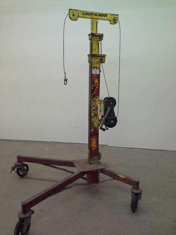 lot 102 image: Roust A Bout Hoist