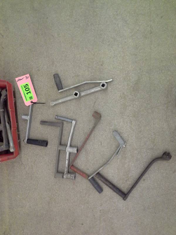 lot 105 image: Misc. Roust  A Bout Handles