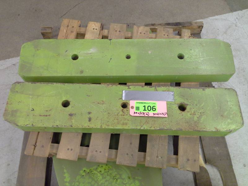 lot 106 image: Forklift Counter Weights (3)