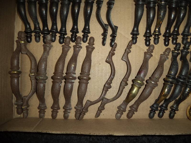 Lot - Metal Drawer Pulls