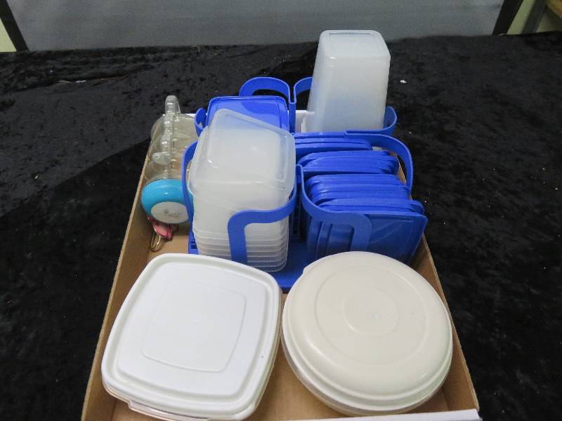 kitchen food containers and lids