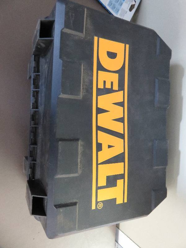 DeWalt Palm Sander