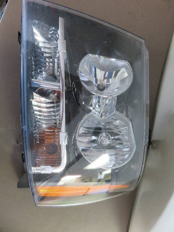 Headlights for 2007 Chevy Suburban