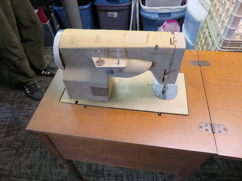 sewing machine and accessories