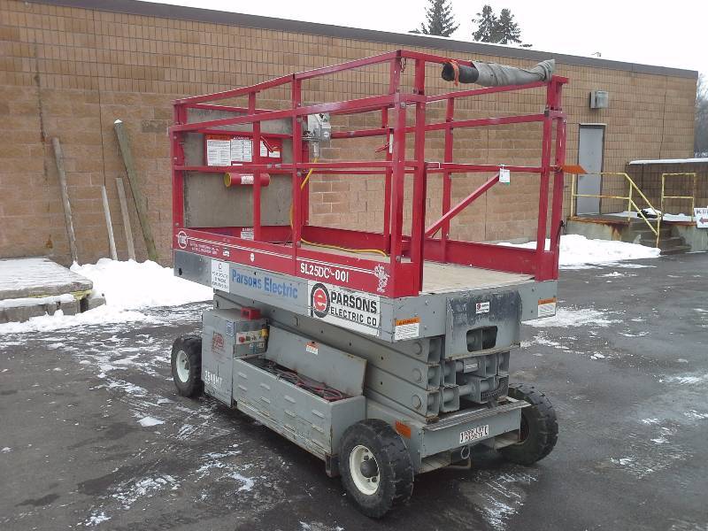 MEC SL25DC-001 Scissor Lift