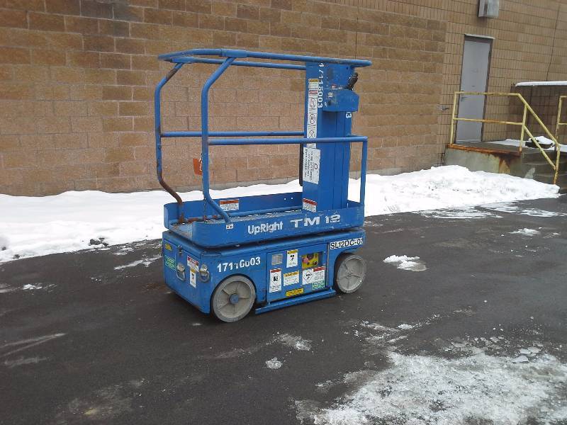 Upright TM12 Man Lift