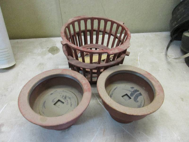Baskets and stop flanges