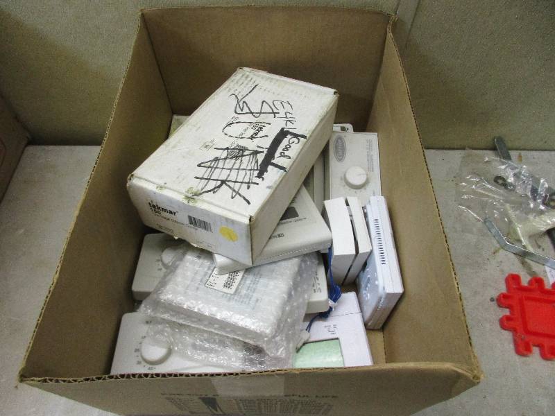 Thermostat & humidity controllers