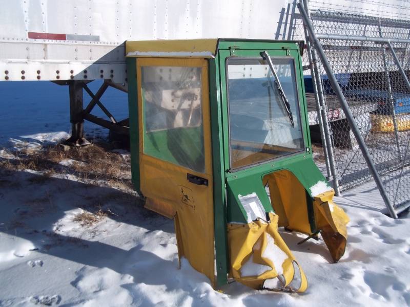 lot 2 image: John Deere Soft cab for 300 and 400 Tractor