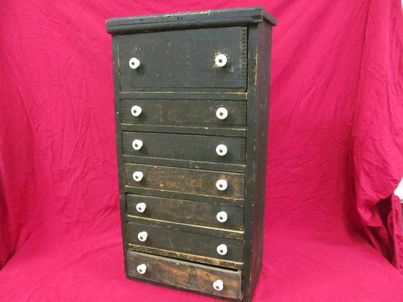 lot 14 image: primitive cabinet