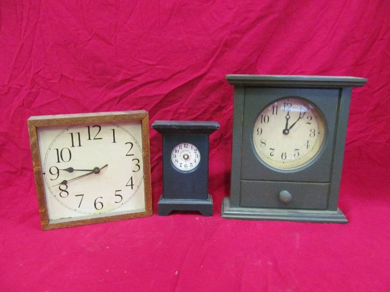 lot 32 image: clocks