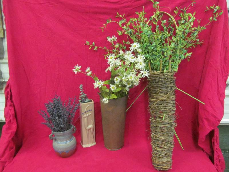 lot 47 image: foliage, tote