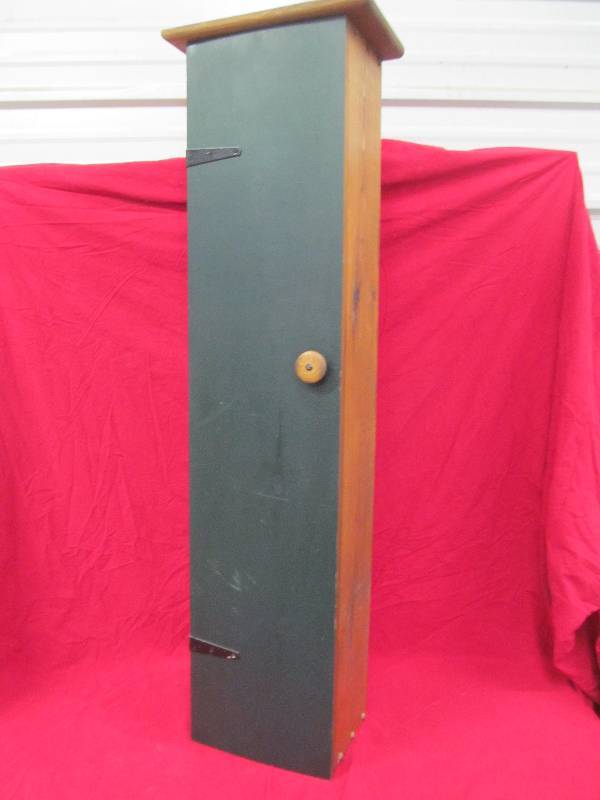 lot 49 image: cabinet