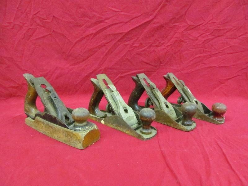lot 68 image: vintage wood planes
