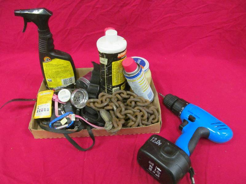 lot 89 image: shop items