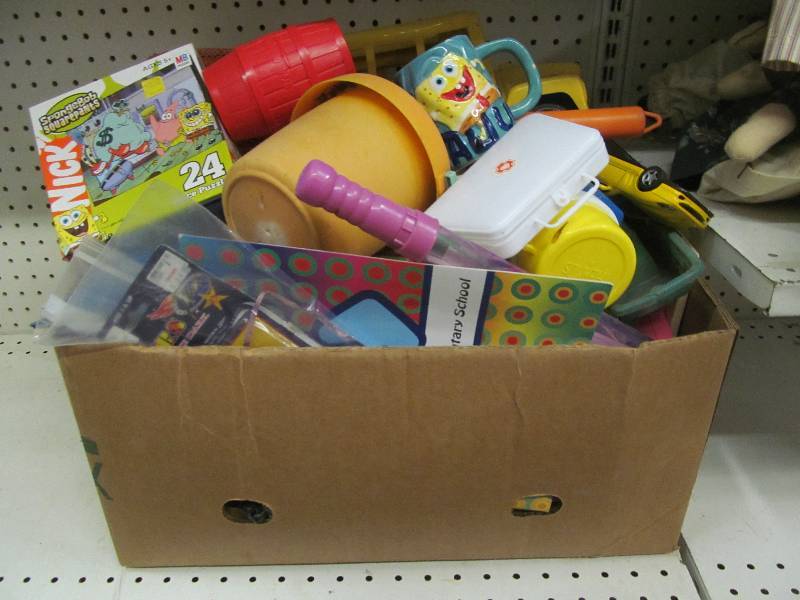 lot 100 image: toys