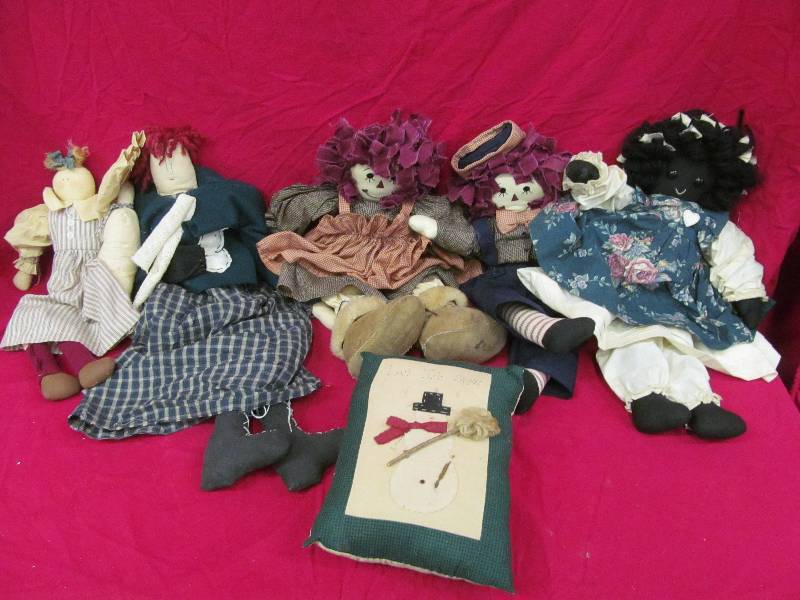 lot 101 image: doll