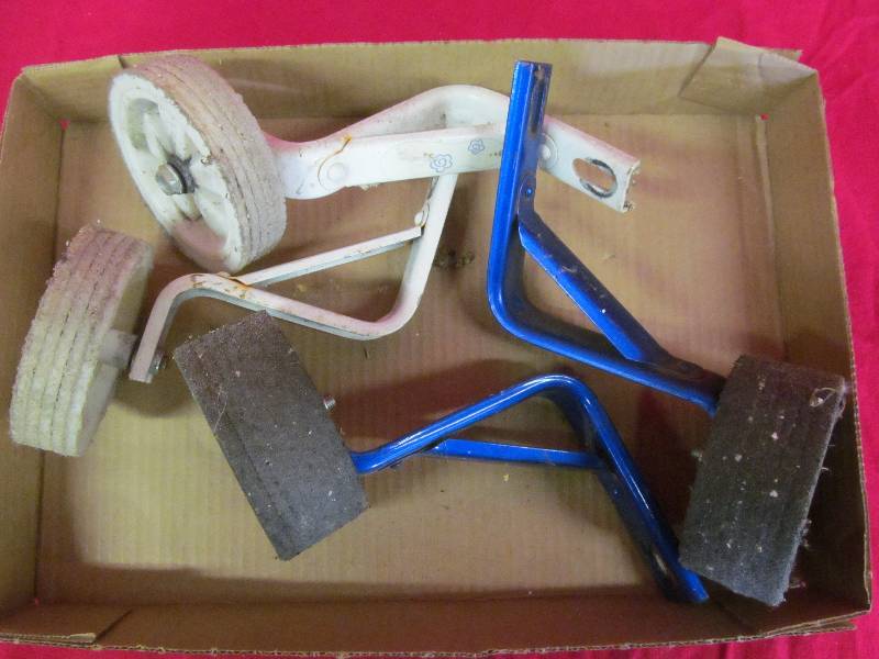 lot 115 image: training wheels