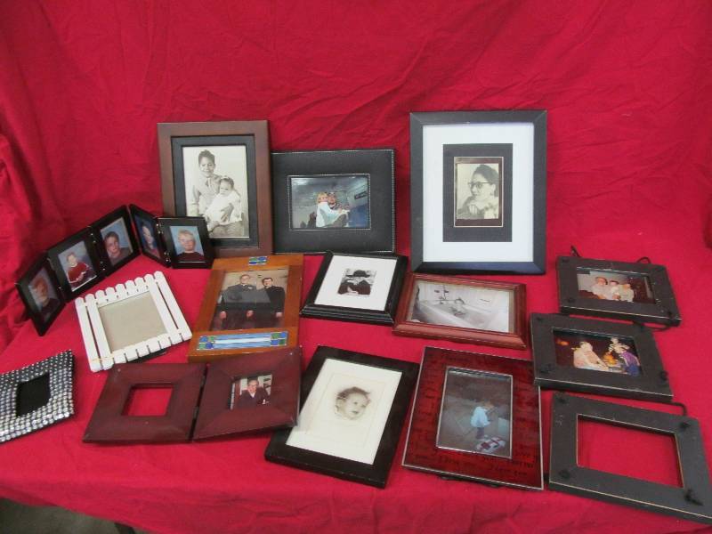 lot 158 image: picture frames