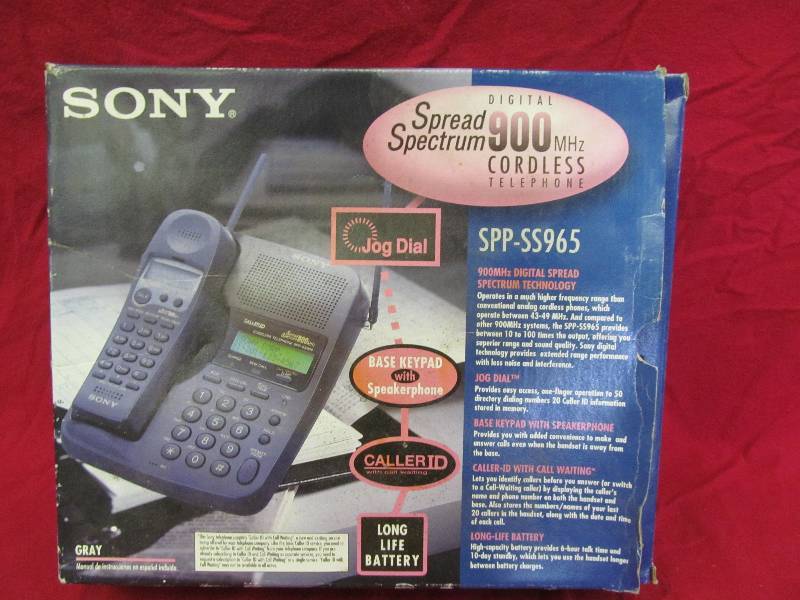 lot 161 image: Sony Telephone