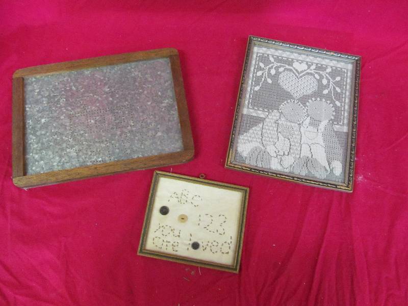 lot 205 image: Wall Dcor