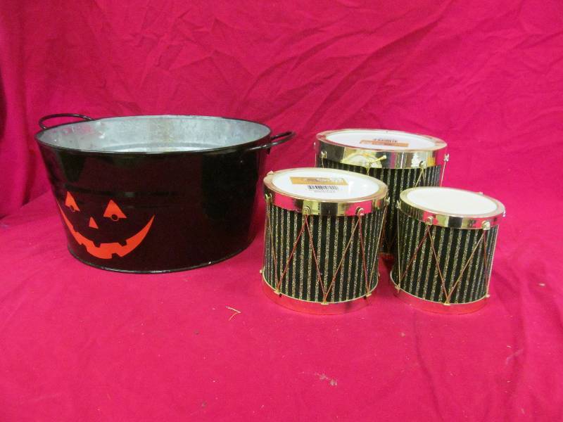 lot 226 image: Halloween BucketDrum Set