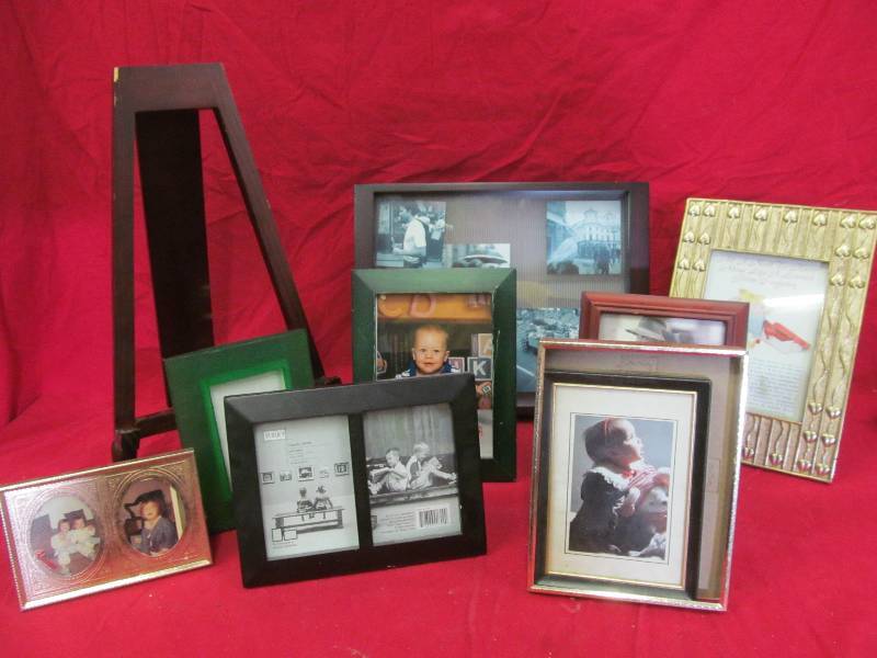 lot 235 image: Picture Frames