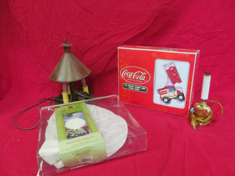 lot 255 image: Coca Cola Light Set
