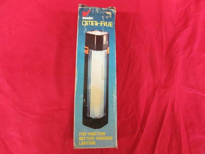 lot 257 image: Light